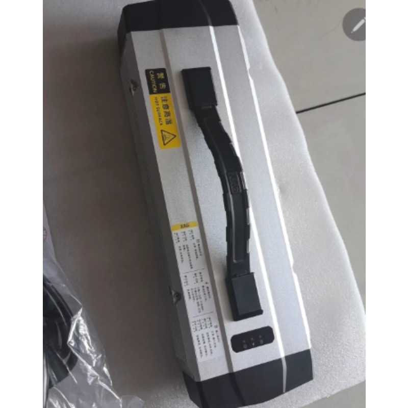 Cargador CM13600 para Drones A - Drone Charger reseña y precio